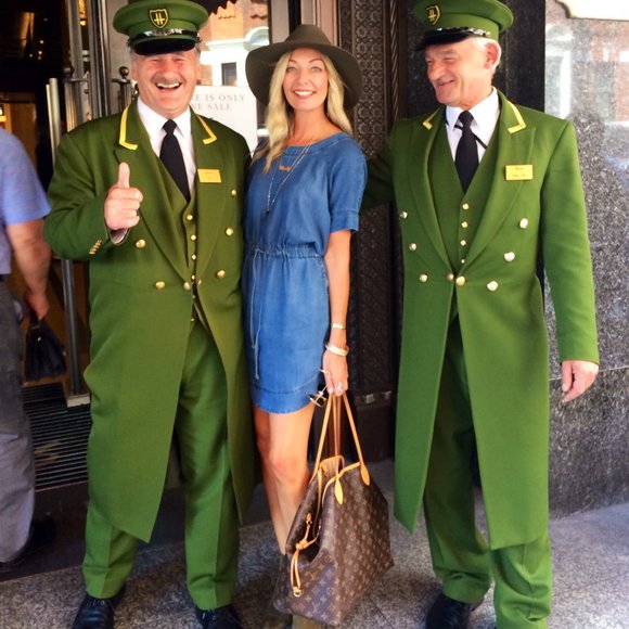 Lisa Challenger - Picture 9 of 16